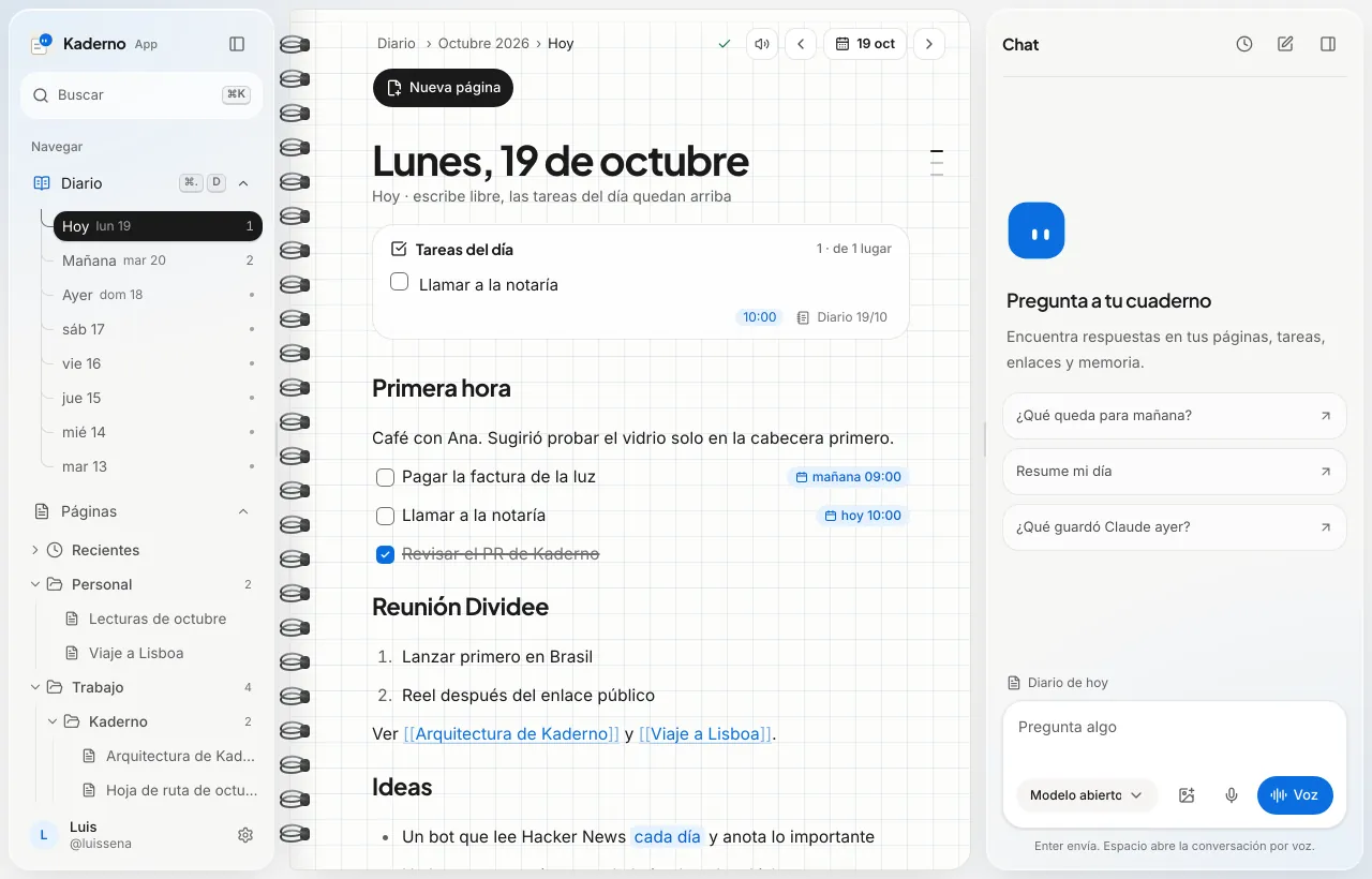 Kaderno abierto en el Diario de hoy: tareas con fecha, notas de la mañana y, en la barra lateral, carpetas que son páginas